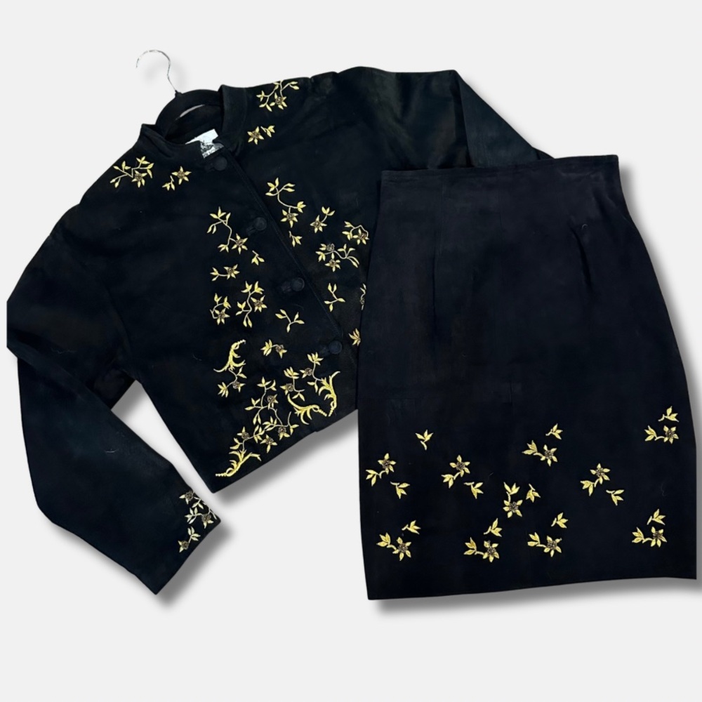 Vtg Black Suede Embroidered Skirt Suit Set Gold Floral Beaded 10 Gothic Romantic - Picture 2 of 13
